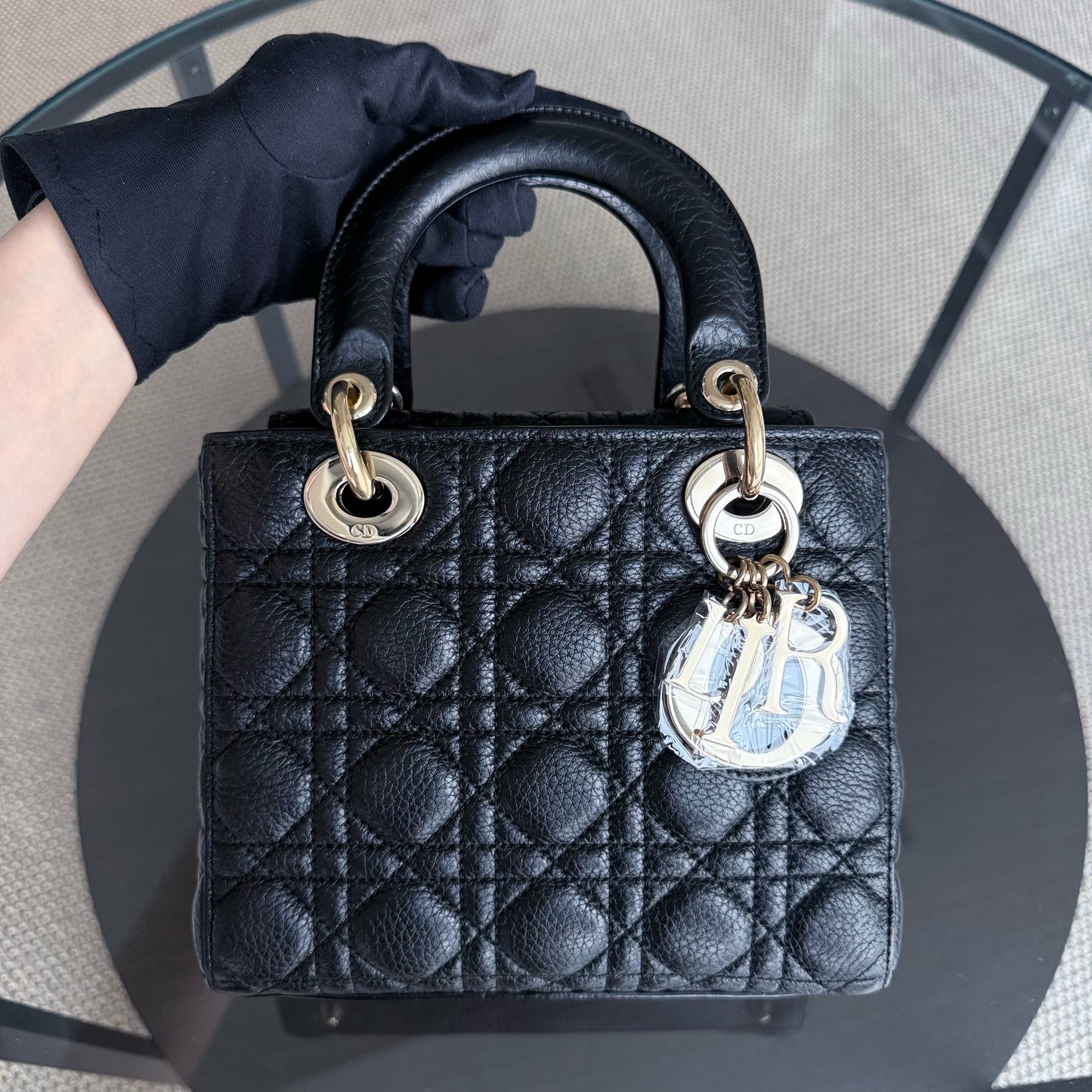 DIO Lady Small flap - Black Cannage Caviar Grained Calfskin Gold Hardware