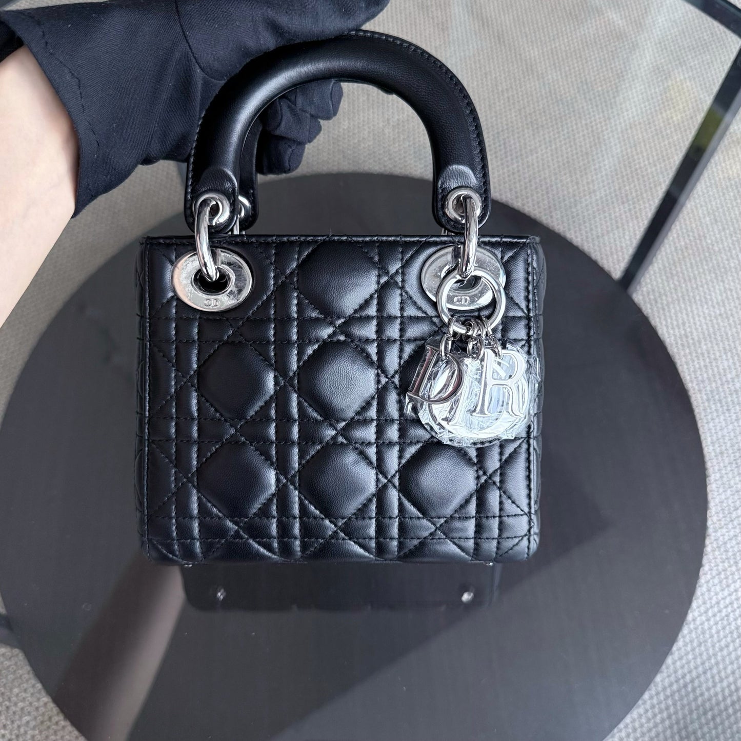 Kovancy Lady Mini - Sangle à chaîne en cuir d'agneau Cannage noir et matériel argenté