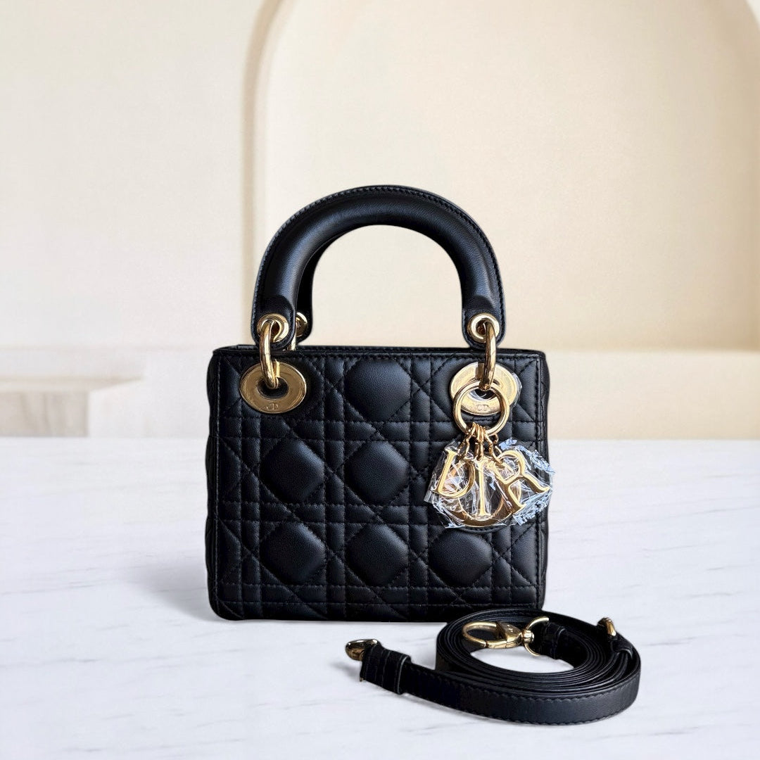 Kovancy Lady Mini - Bandoulière réglable en cuir d'agneau noir Cannage avec quincaillerie dorée