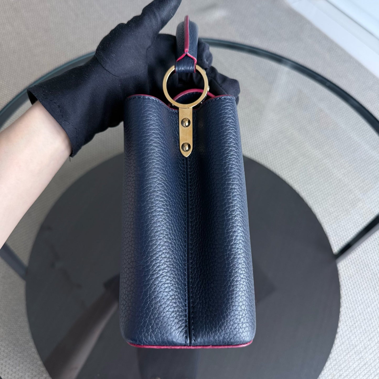 Kovancy Capucines BB - Cuir de veau grainé Bleu foncé Fuchsia Ferrures dorées