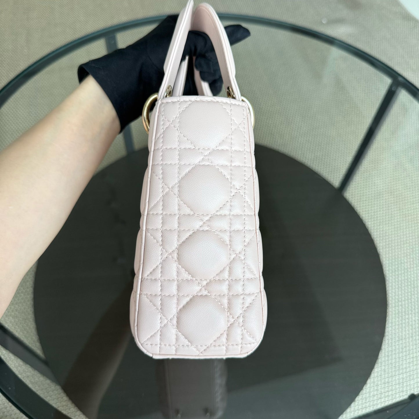 Kovancy Lady Petit - Cuir d'agneau Cannage rose clair, quincaillerie dorée