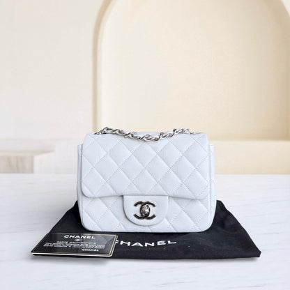 Classic Flap Square