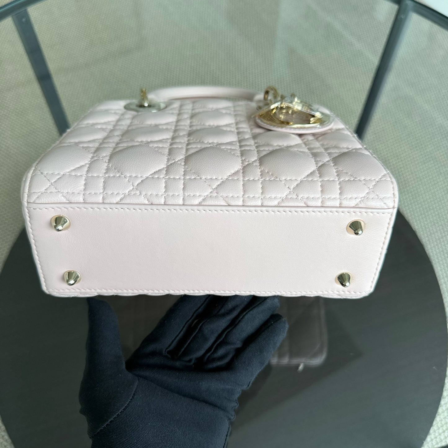 Kovancy Lady Petit - Cuir d'agneau Cannage rose clair, quincaillerie dorée