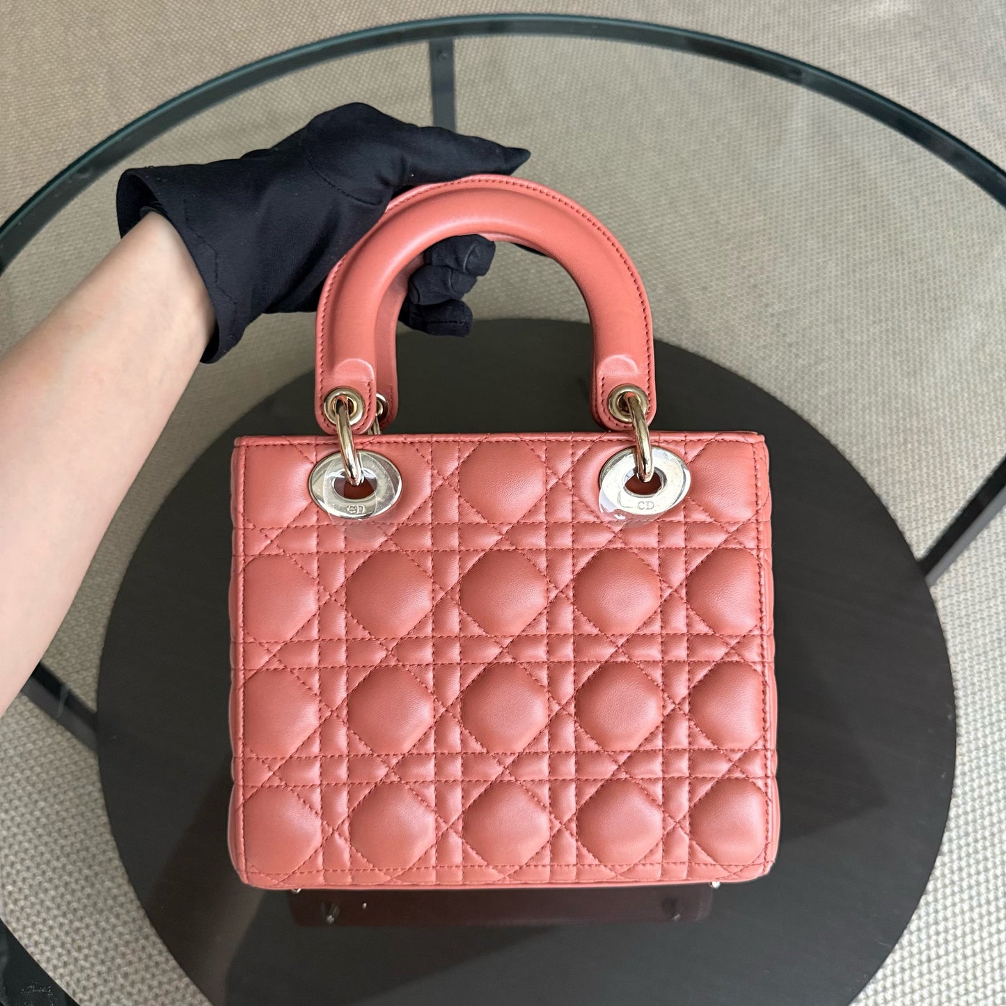 Kovancy Lady Petit rabat ABC - Cuir d'agneau Cannage Caramel Quincaillerie dorée MyABC