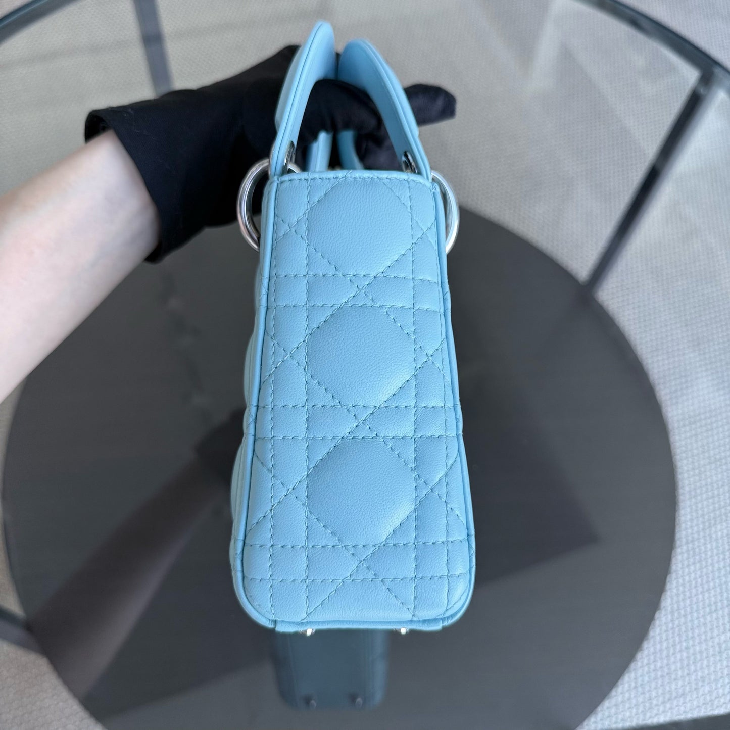 Kovancy Lady Mini - Cannage Agneau Bleu Clair Quincaillerie Argentée Bandoulière Réglable