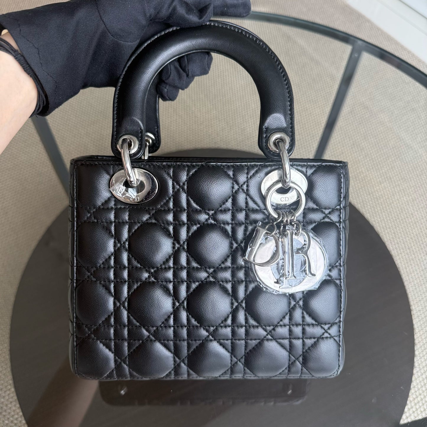 Kovancy Lady Petit - Cuir d'agneau Cannage noir Quincaillerie argentée