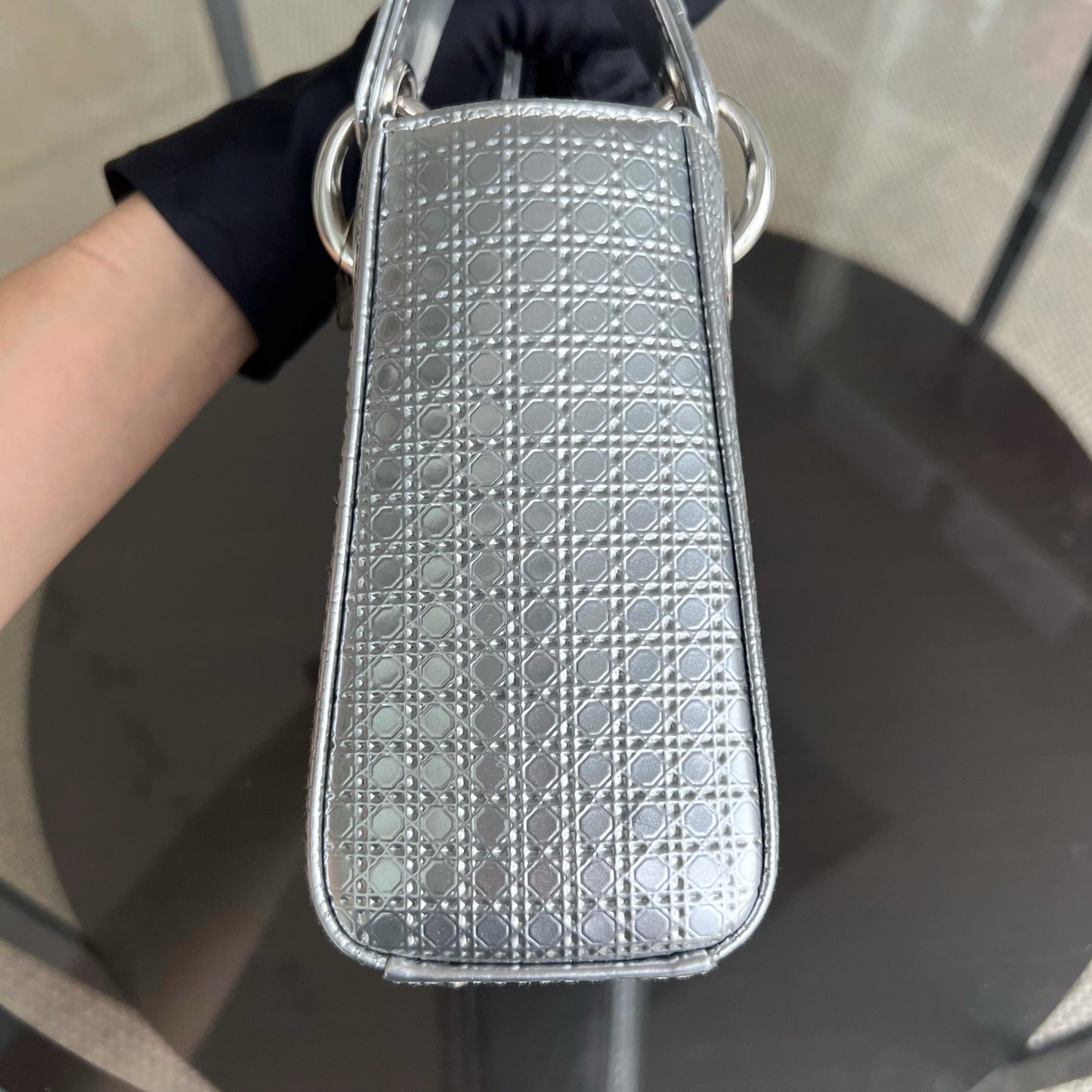 Kovancy Lady Mini - Bandoulière chaîne en cuir de veau métallisé Micro Cannage avec quincaillerie argentée