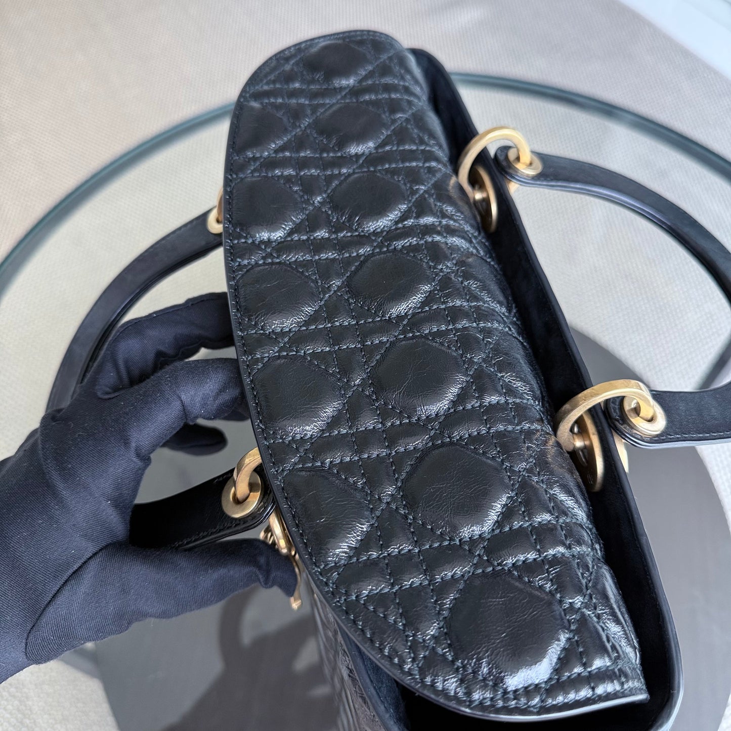 Kovancy Lady Grand Rabat - Cuir de Veau Glacé Cannage Noir Quincaillerie Dorée