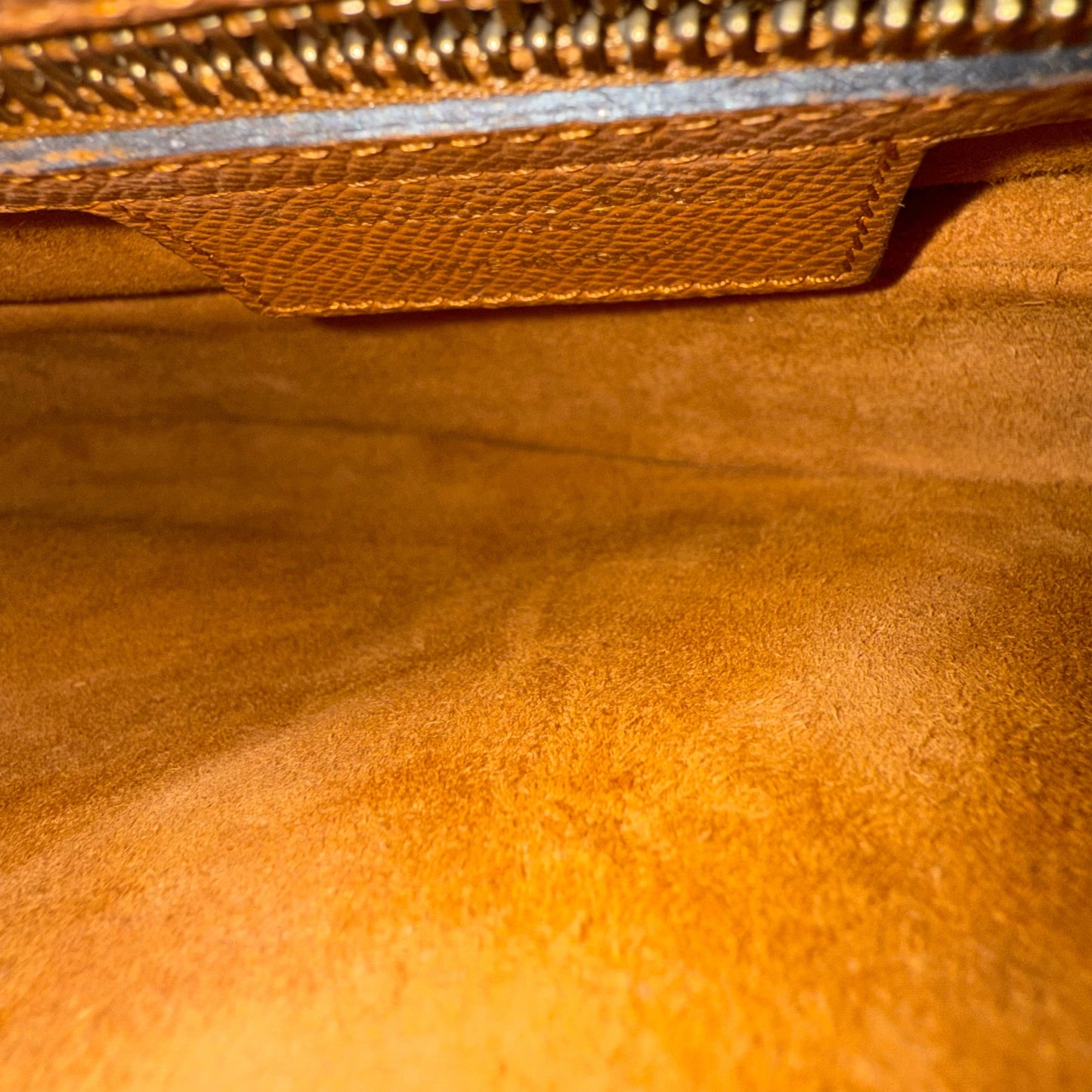 Kovancy Selle Medium - Cuir de veau grainé, accastillage caramel doré