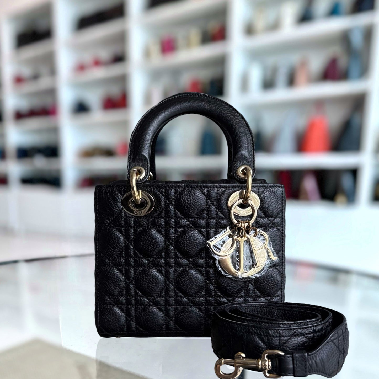 DIO Lady Small flap - Black Cannage Caviar Grained Calfskin Gold Hardware