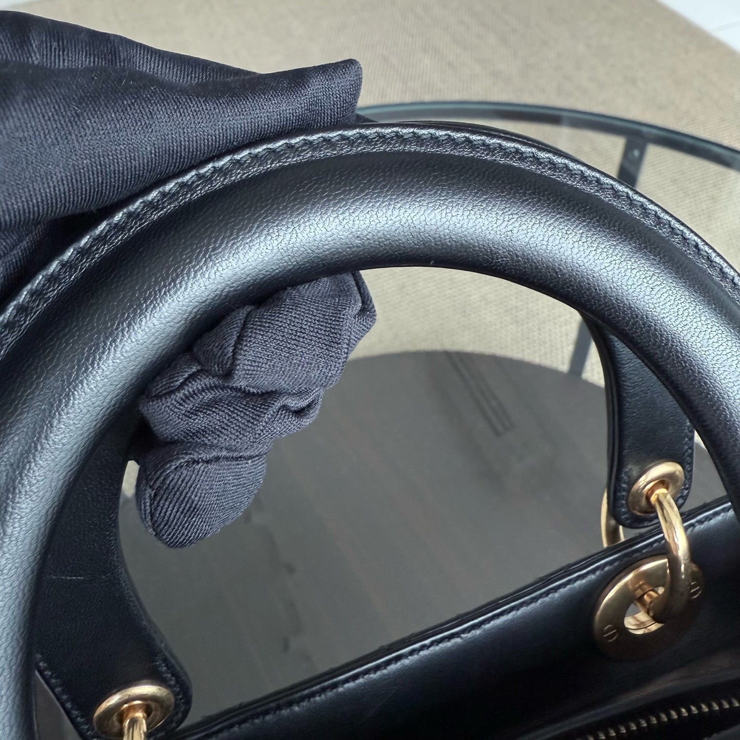 Kovancy Lady Moyen - Cuir d'agneau Cannage noir Quincaillerie dorée SANS SANGLE