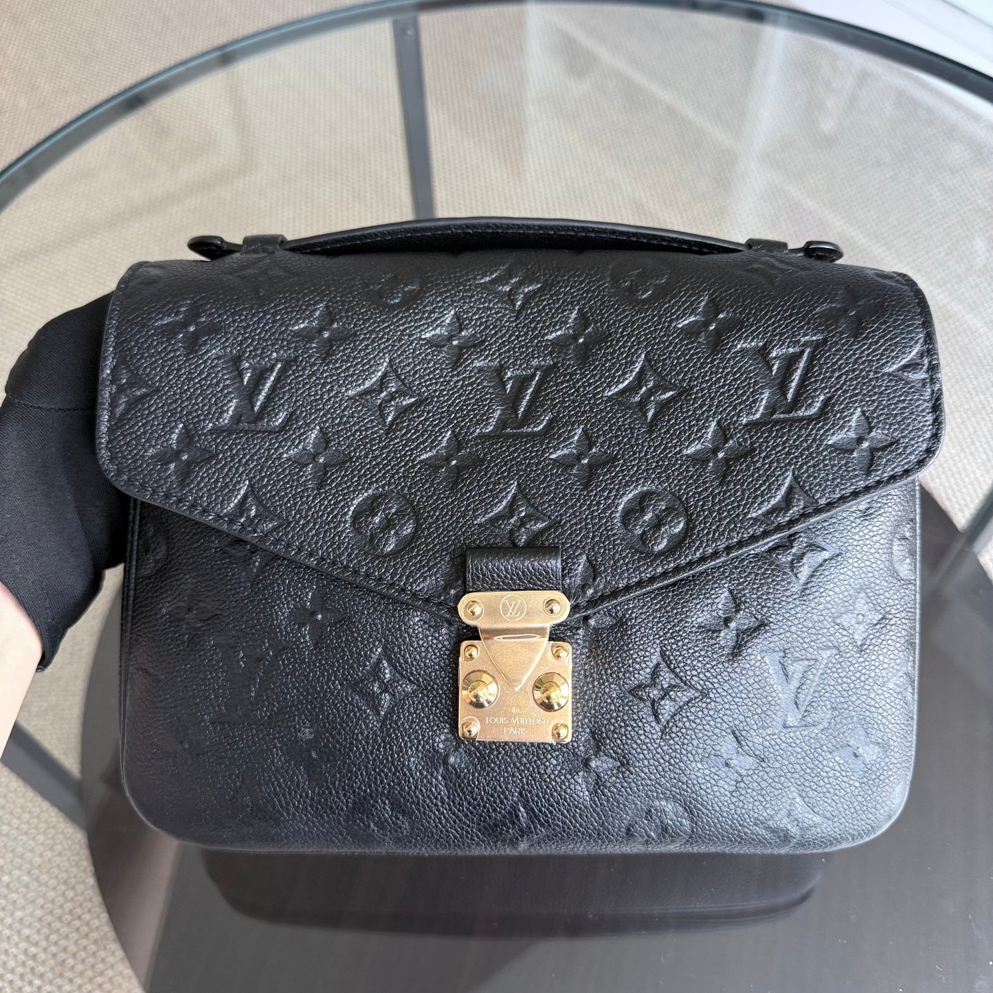 Kovancy Pochette Metis - Monogram Empreinte Cuir Noir Noir Or Quincaillerie