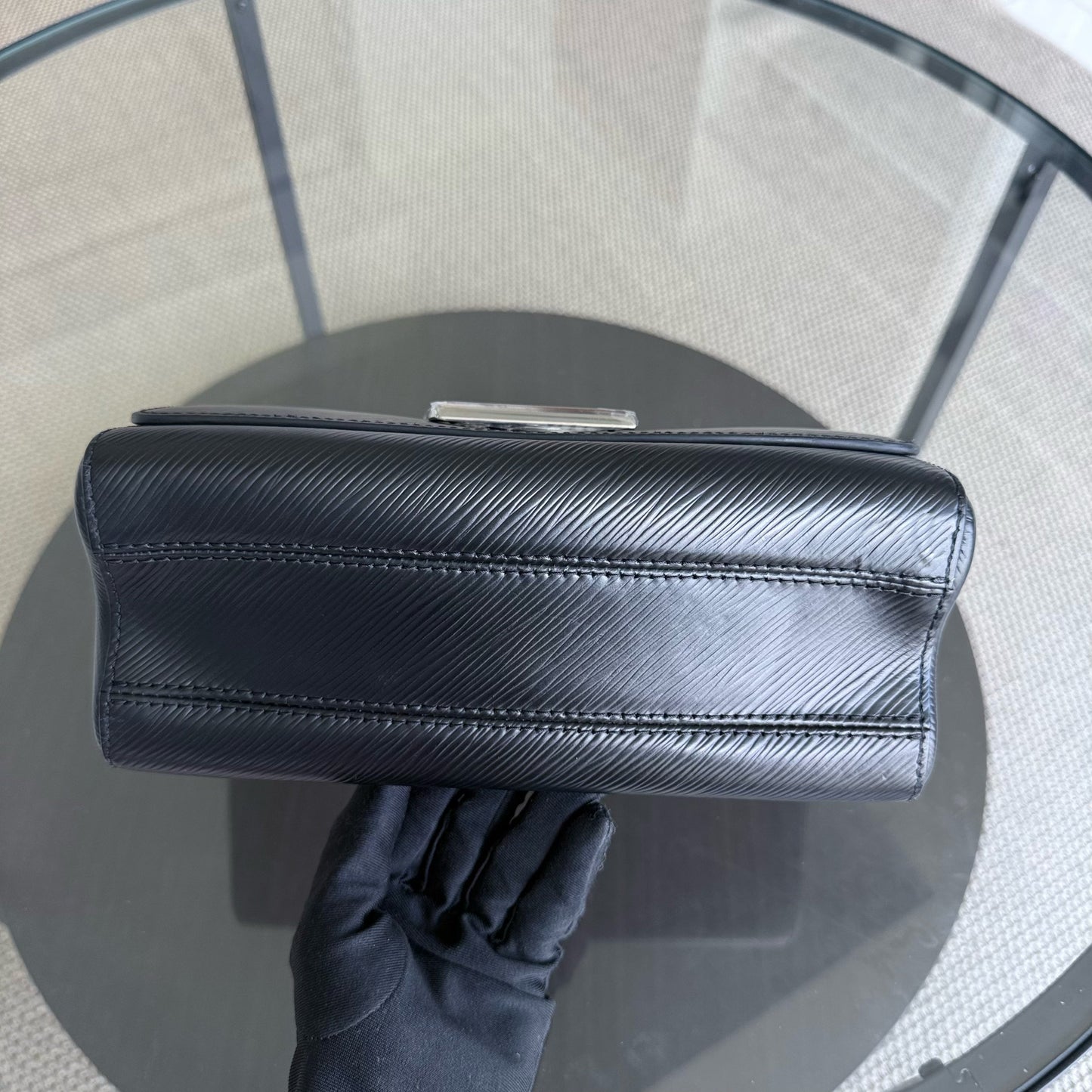 Kovancy Twist Medium MM - Cuir EPI Noir Quincaillerie Argentée