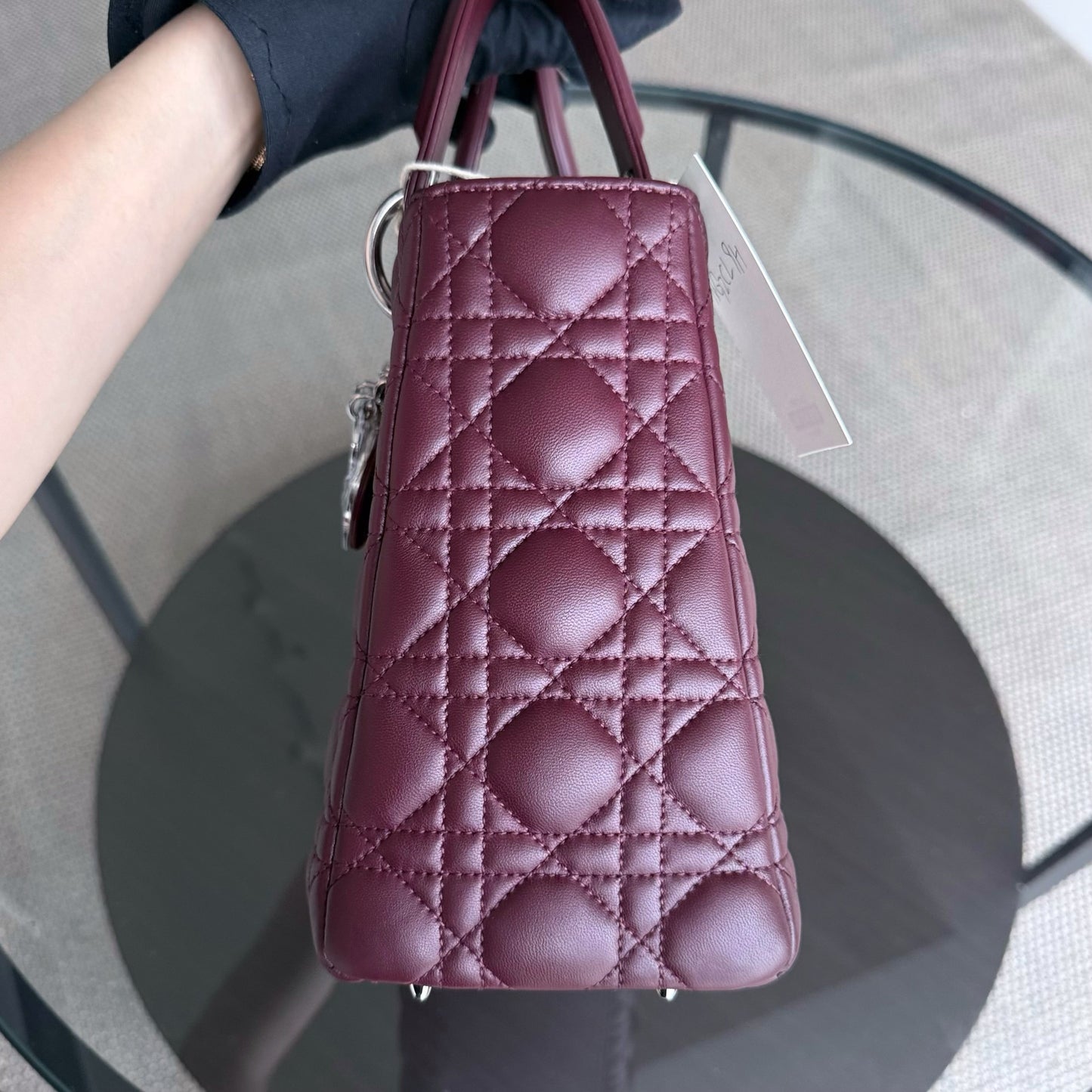 Kovancy Lady Moyen - Cuir d'agneau Cannage bordeaux avec finitions argentées