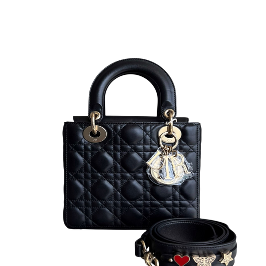 Kovancy Lady Petit rabat MyABC - Breloque ABC en cuir d'agneau Cannage noir et doré