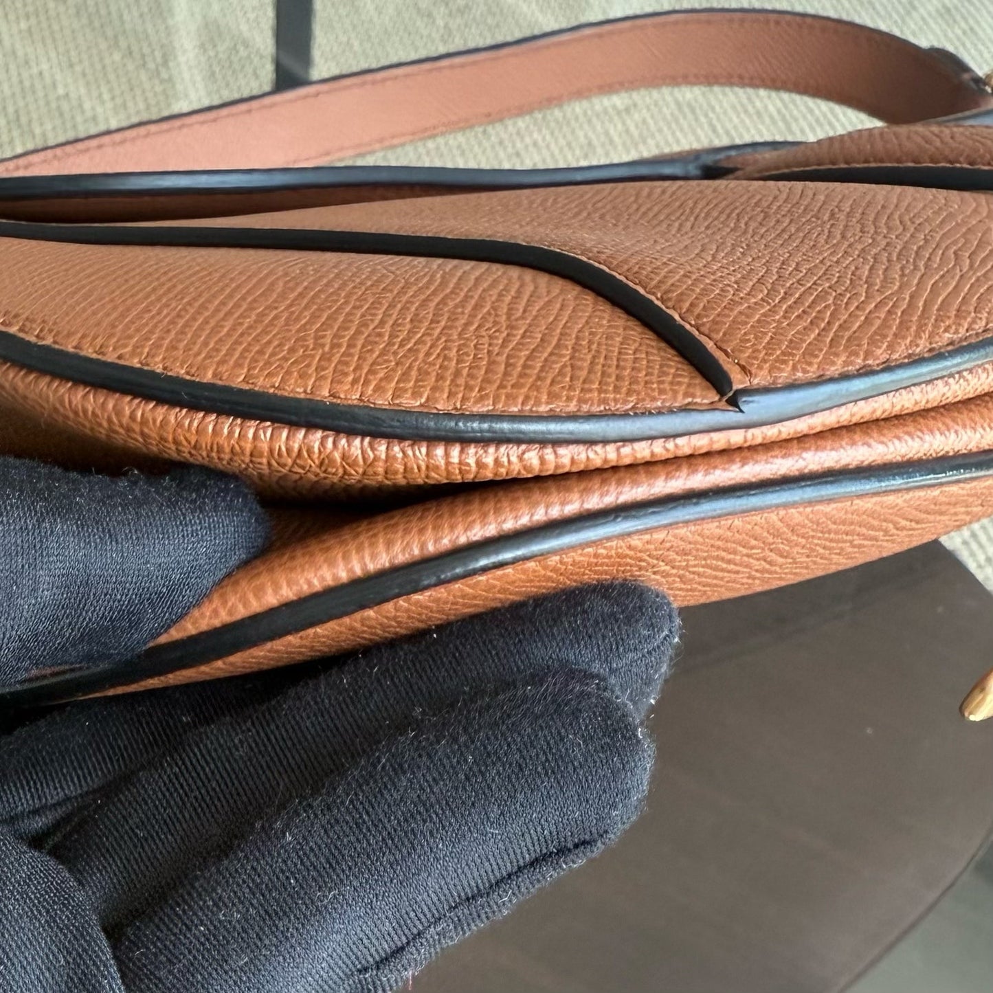Kovancy Selle Medium - Cuir de veau grainé, accastillage caramel doré