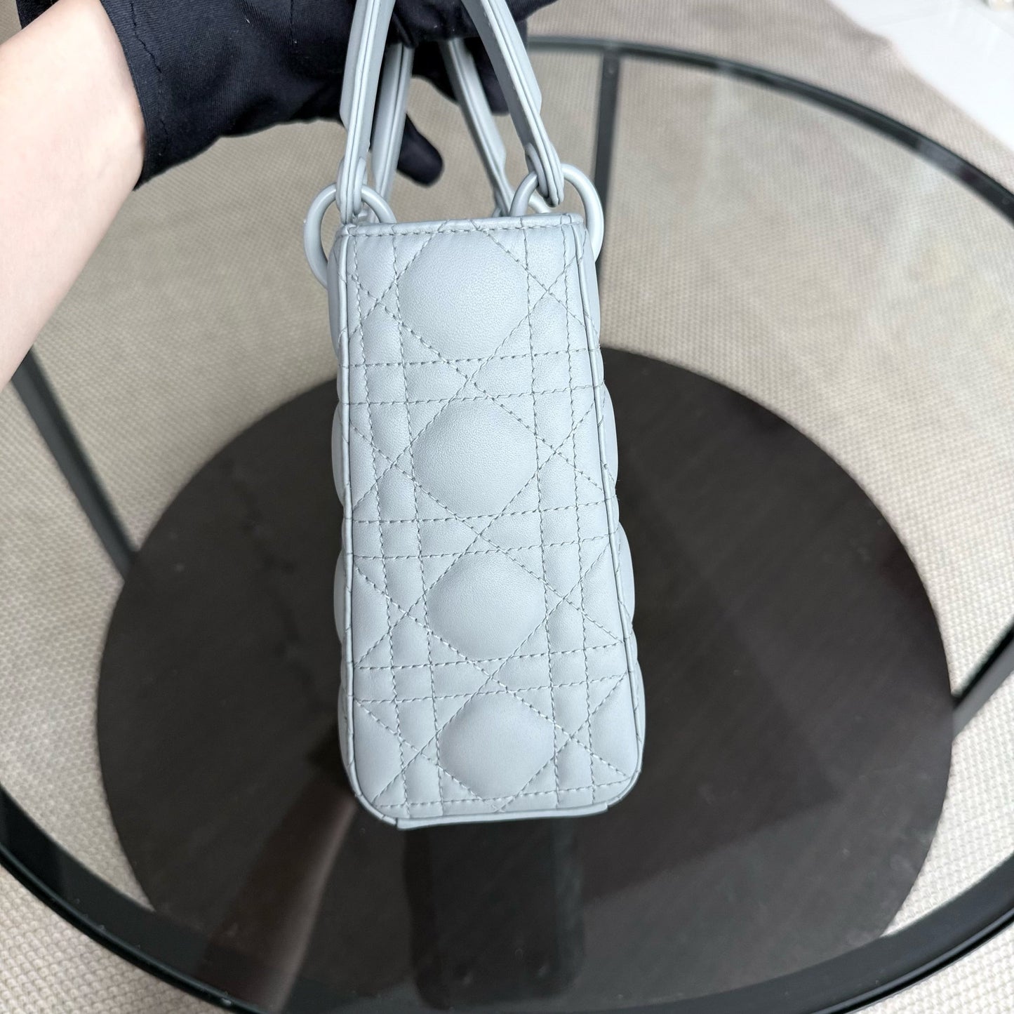 Kovancy Lady Petit modèle ABC - Cuir de veau gris Cannage entièrement gris, finitions noires