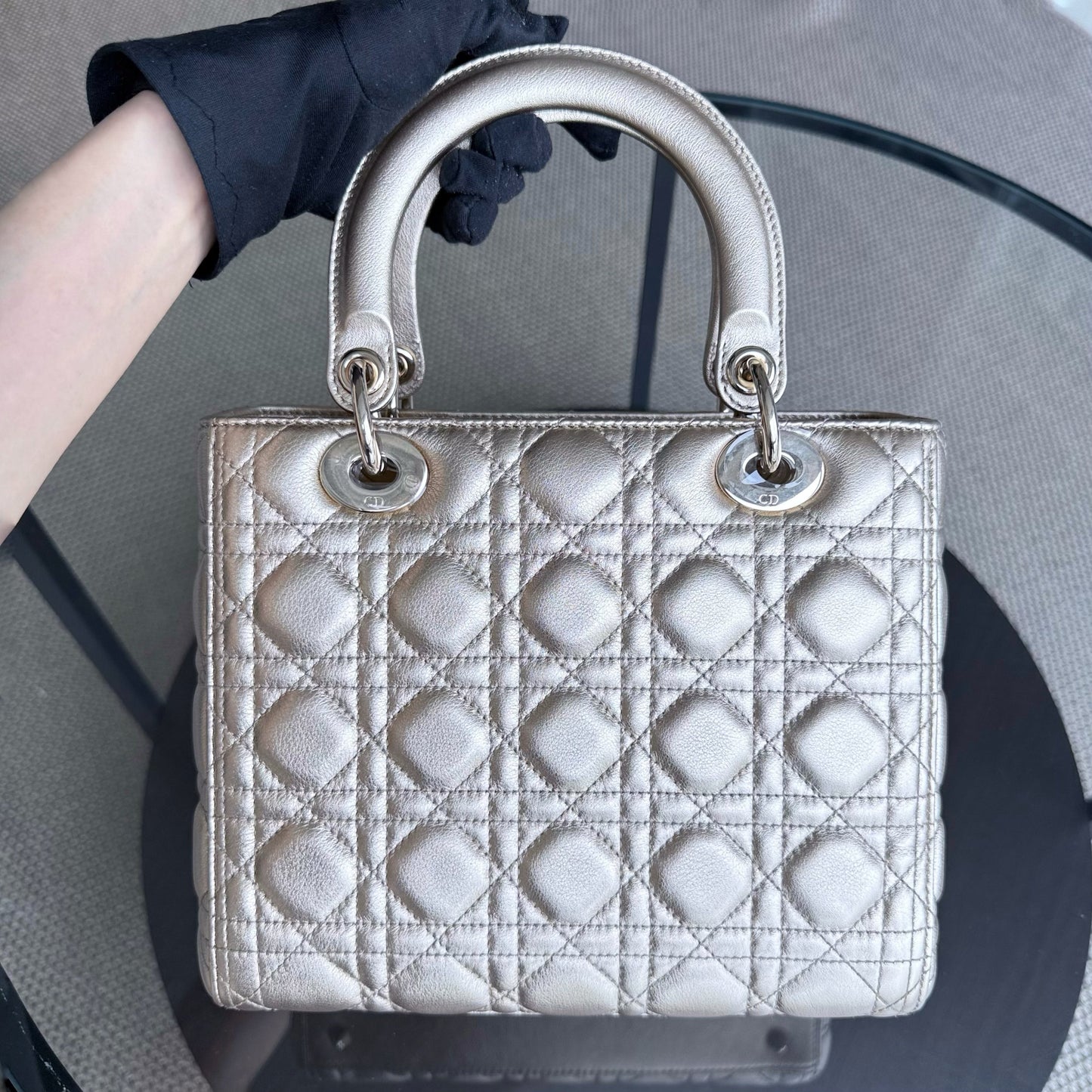 Kovancy Lady Moyen - Cuir de veau doré Cannage, accessoires dorés, sans sangle