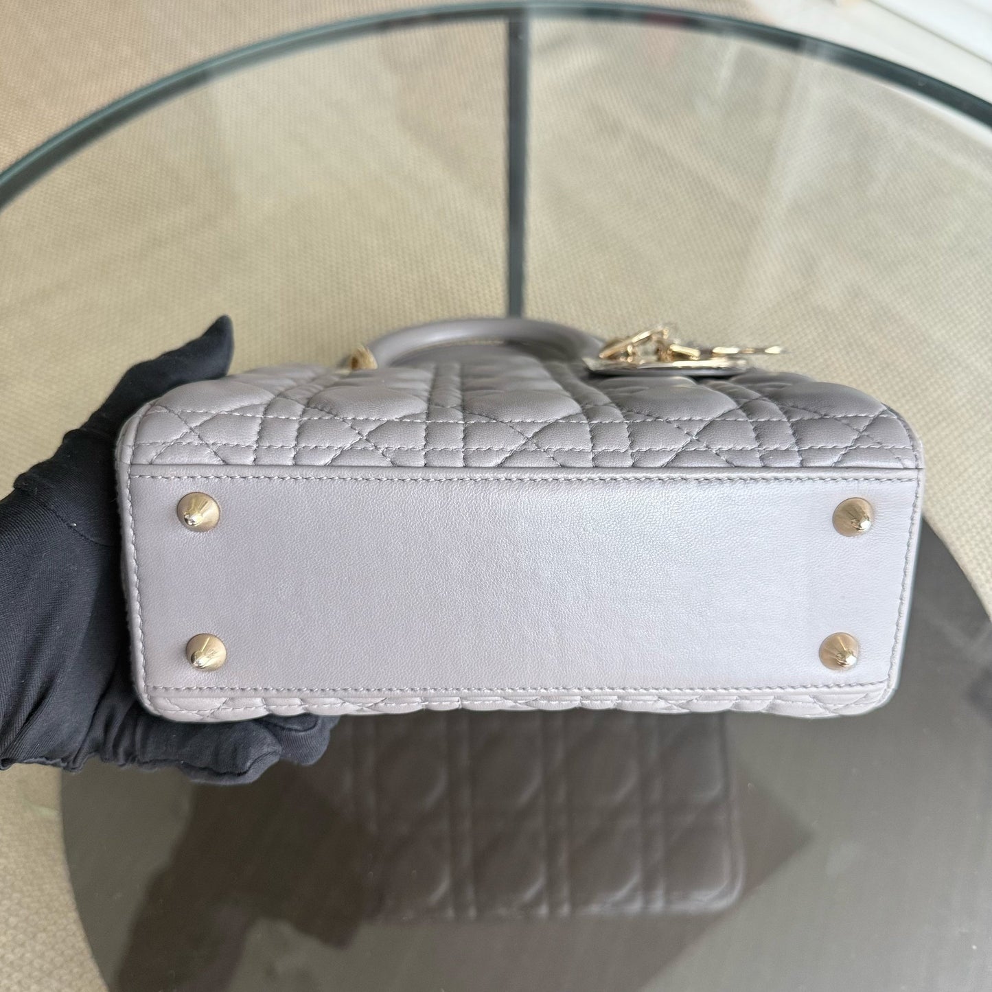 Kovancy Lady Petit - Cuir d'agneau Cannage Gris Gris Quincaillerie dorée