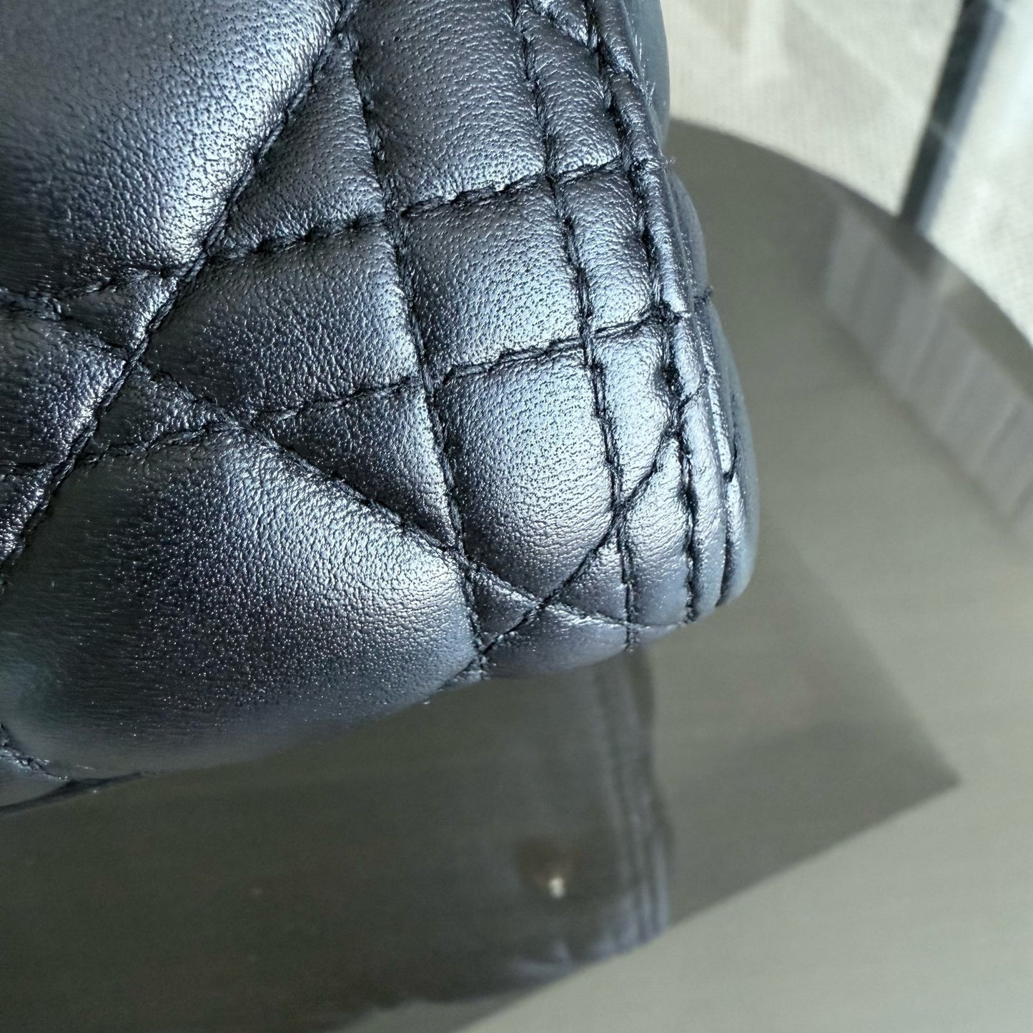 Kovancy Lady Moyen - Cuir d'agneau Cannage noir et matériel doré