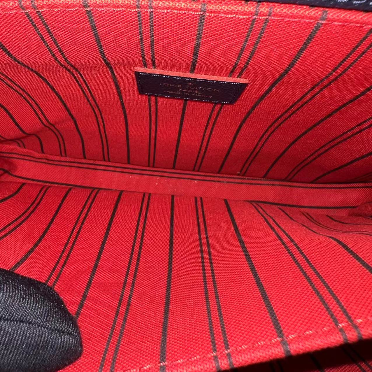 Kovancy Pochette Metis Calfskin Empreinte Marine Rouge Matériel Doré