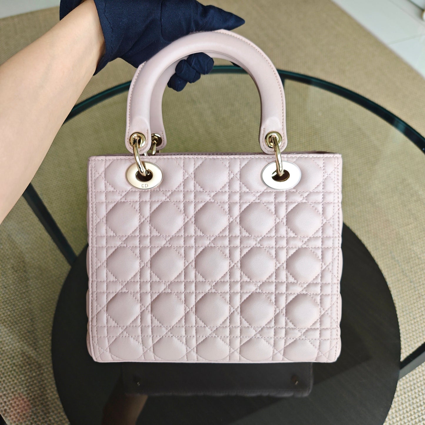 Kovancy Lady Cuir d'agneau Cannage moyen rose clair, accessoires dorés