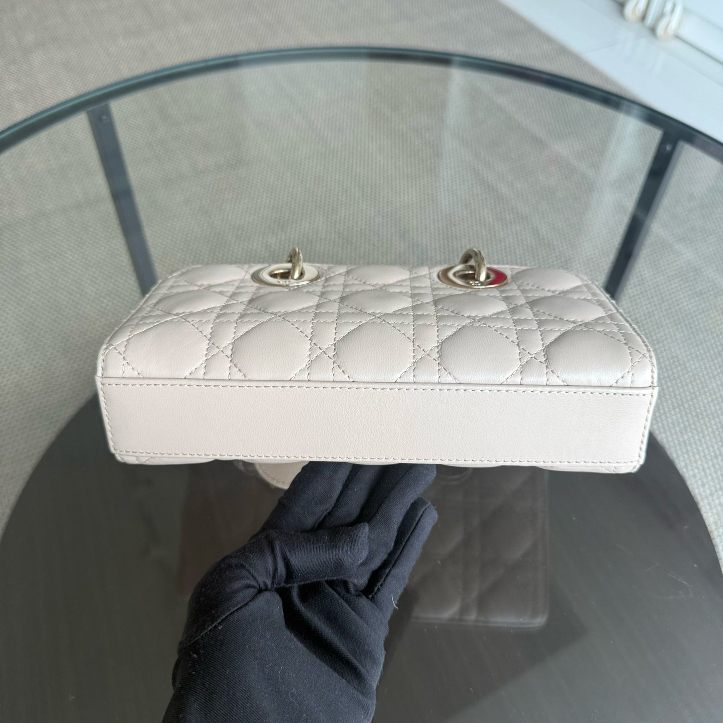 Kovancy Lady D-Joy Small - Cuir d'agneau Cannage beige, finitions dorées, bracelet unique