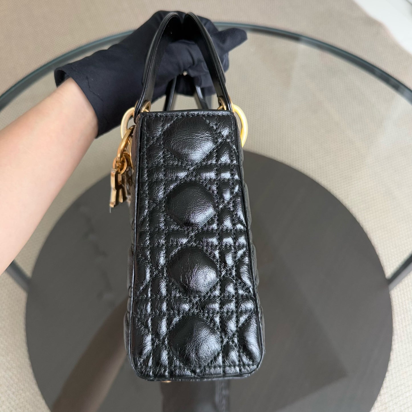 Kovancy Lady Petit modèle - Cuir de veau glacé Cannage, finitions noires et dorées