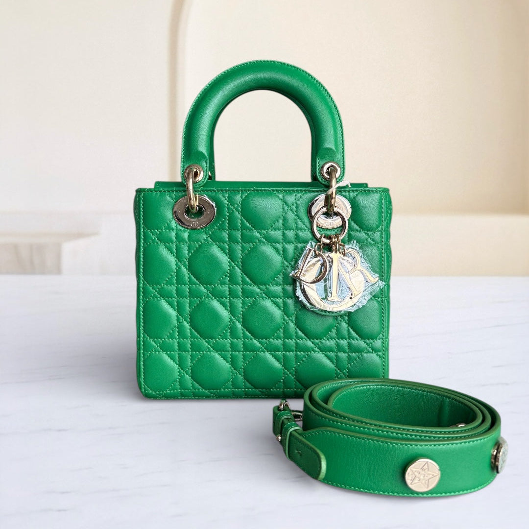 Kovancy Lady Petit rabat - Cuir d'agneau Cannage vert et finitions dorées