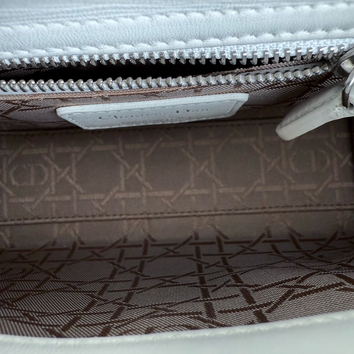 Kovancy Lady Mini - Sangle chaîne en cuir d'agneau Cannage blanc et métal argenté