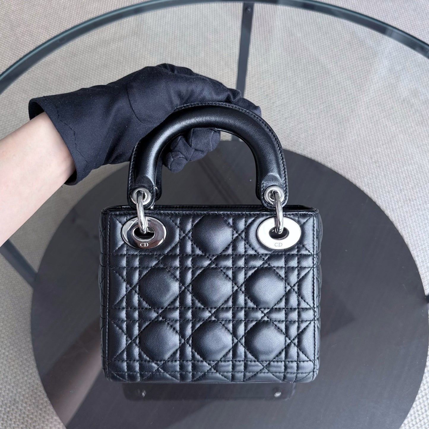 Kovancy Lady Mini - Sangle à chaîne en cuir d'agneau Cannage noir et matériel argenté