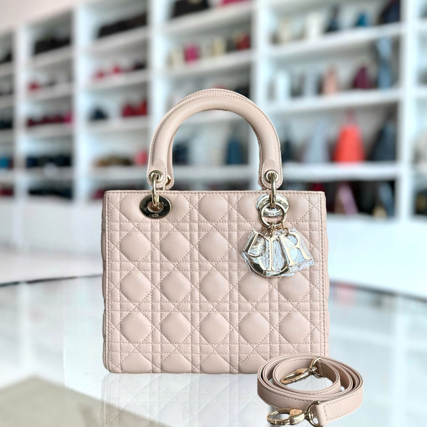 Kovancy Lady Moyen - Cuir d'agneau Cannage beige clair, finitions dorées