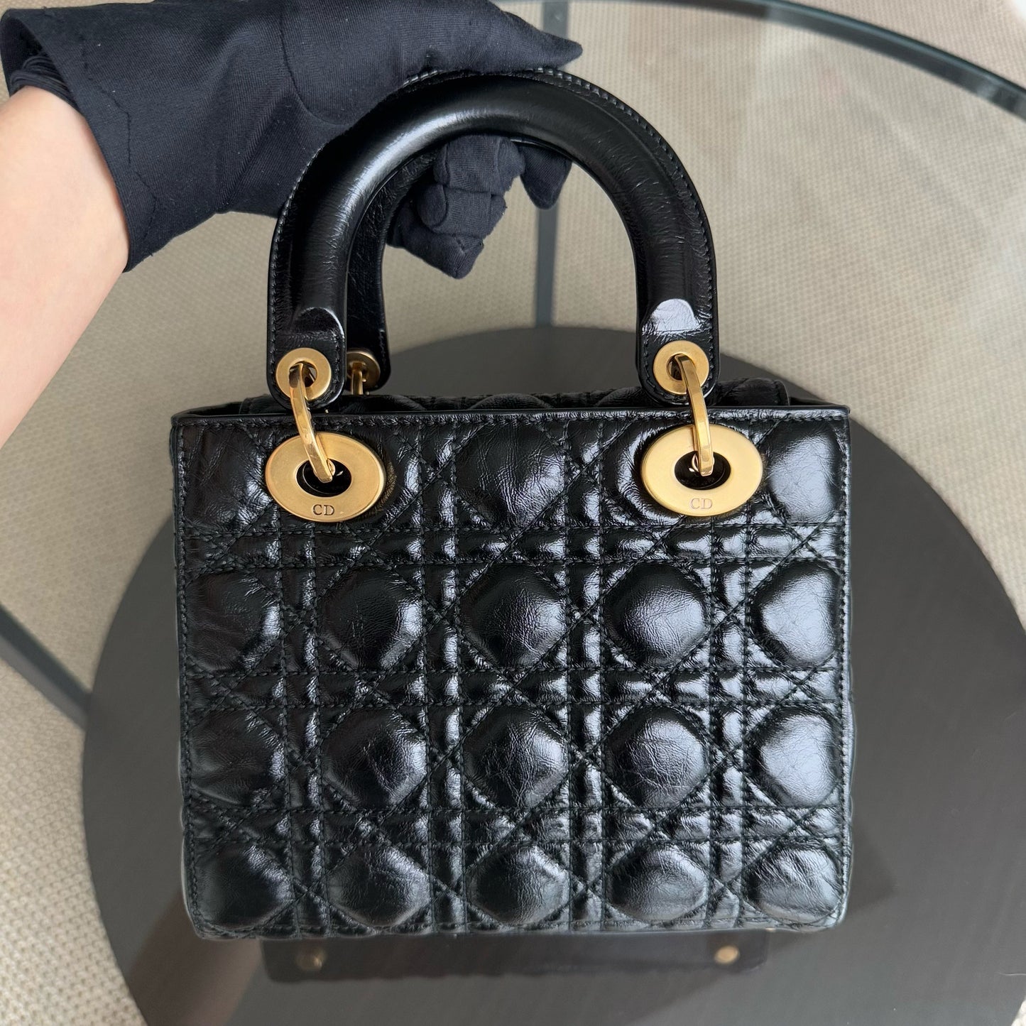 Kovancy Lady Petit modèle - Cuir de veau glacé Cannage, finitions noires et dorées