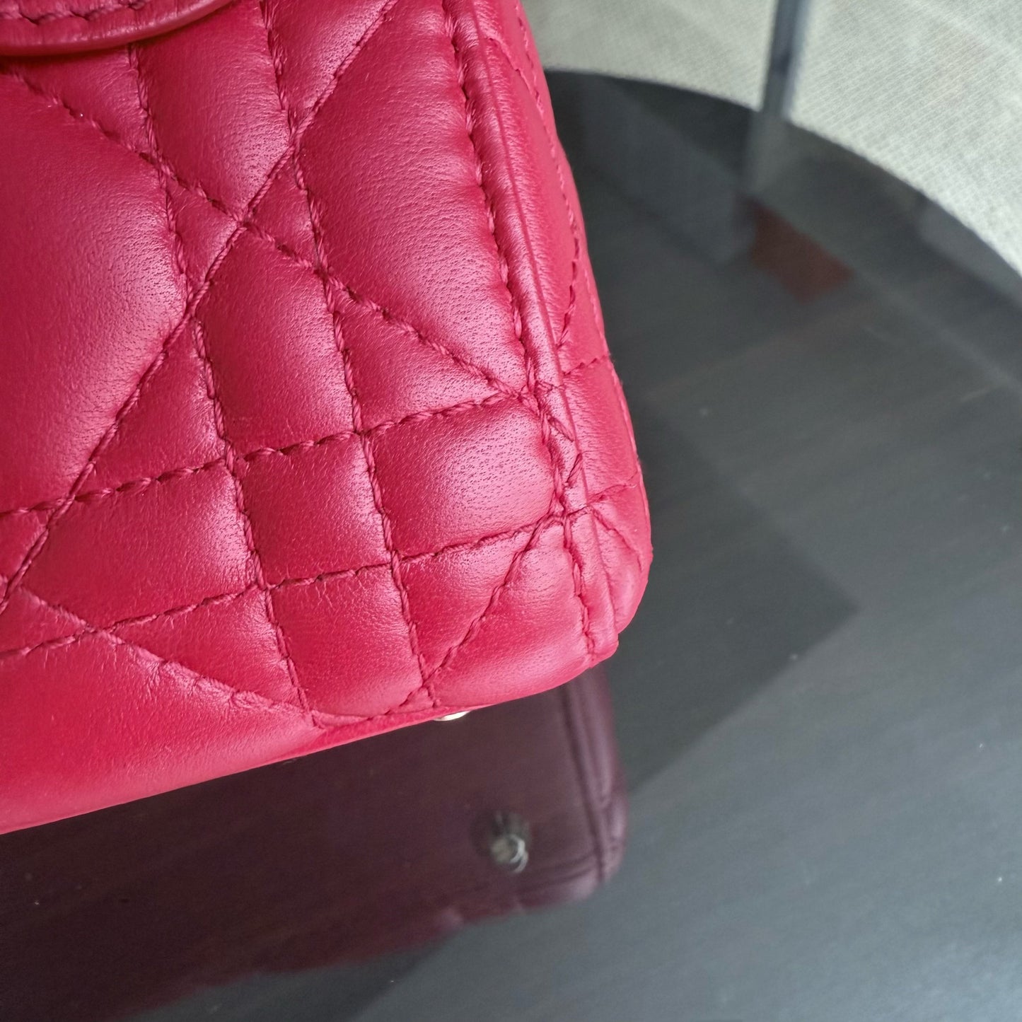 Kovancy Lady Mini - Bandoulière réglable en cuir d'agneau Cannage rouge et matériel doré
