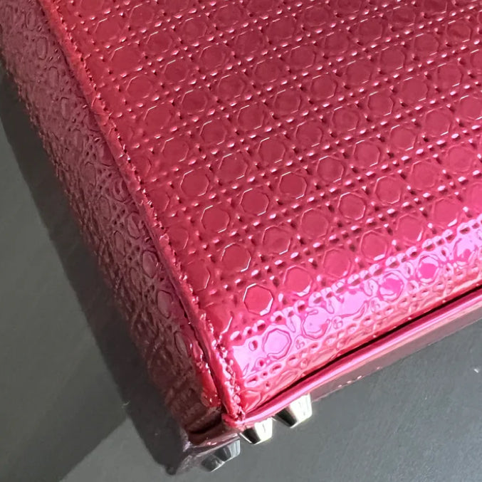 Kovancy Lady Mini - Cuir de veau micro-cannage rose métallisé, détails argentés, bandoulière ajustable