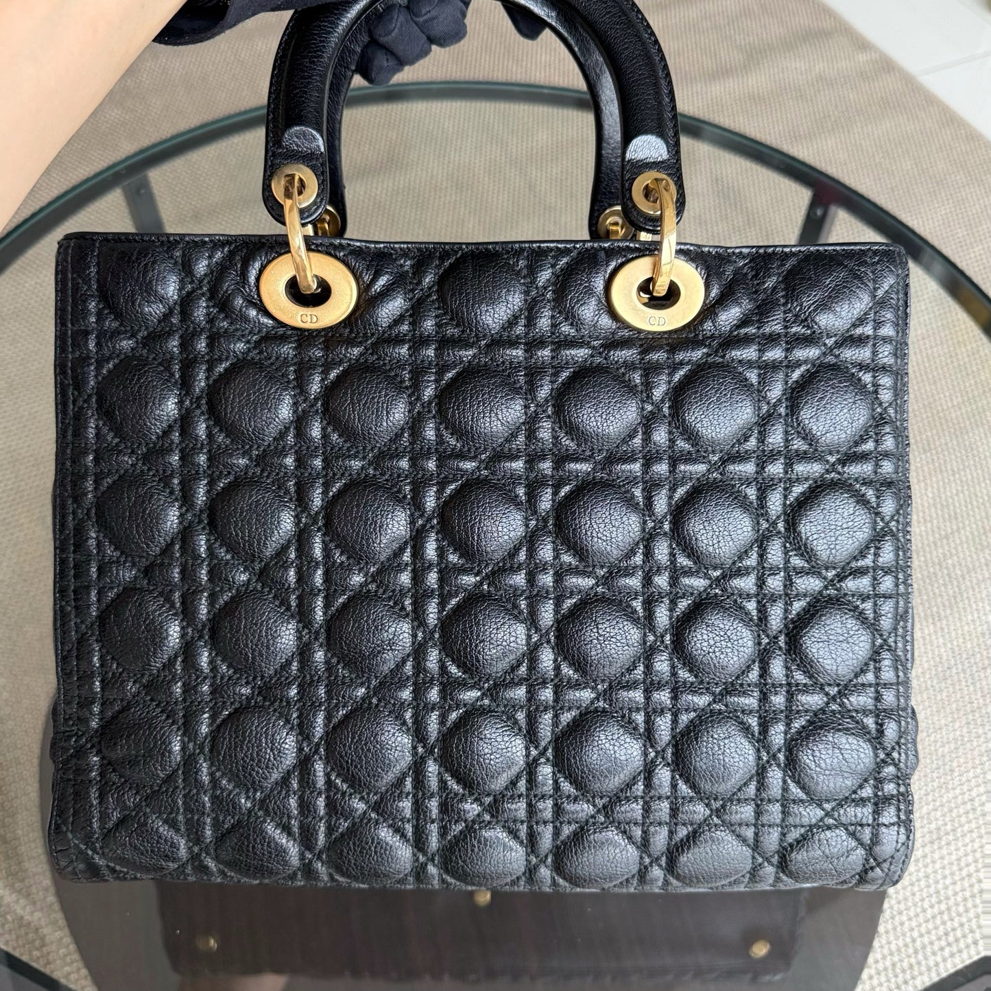 Kovancy Lady Grand modèle - Cuir de veau grainé Cannage noir et or, sans bandoulière