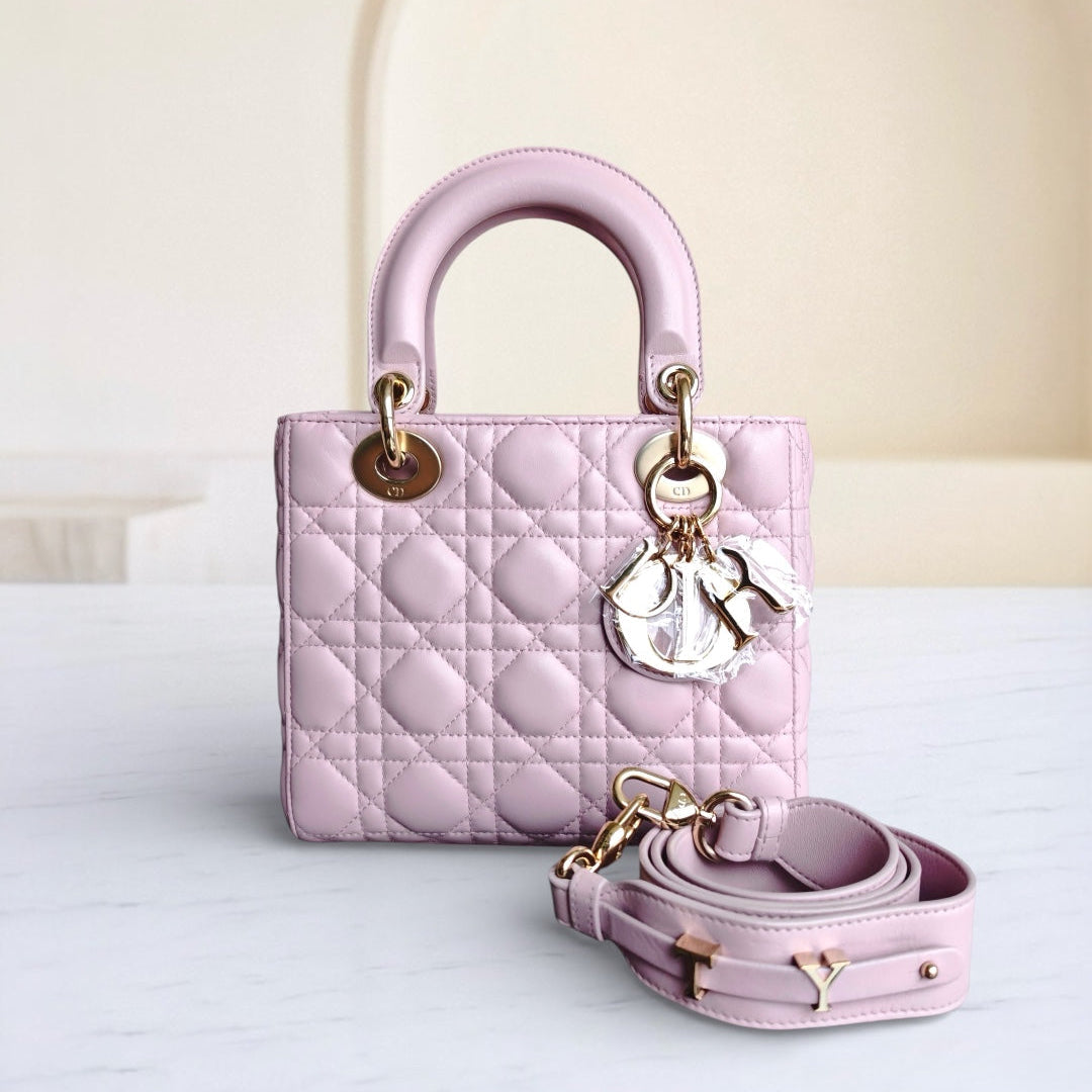 Kovancy Lady Petit modèle - Cuir d'agneau Cannage rose avec finitions dorées