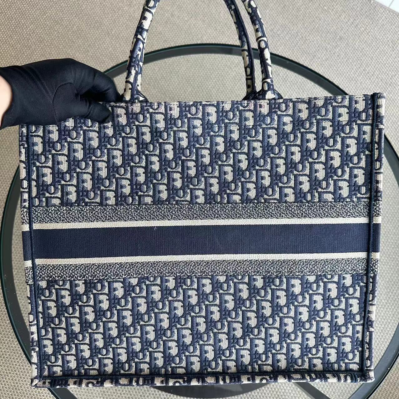 Kovancy Sac fourre-tout Book - Grand modèle en toile monogrammée bleu foncé
