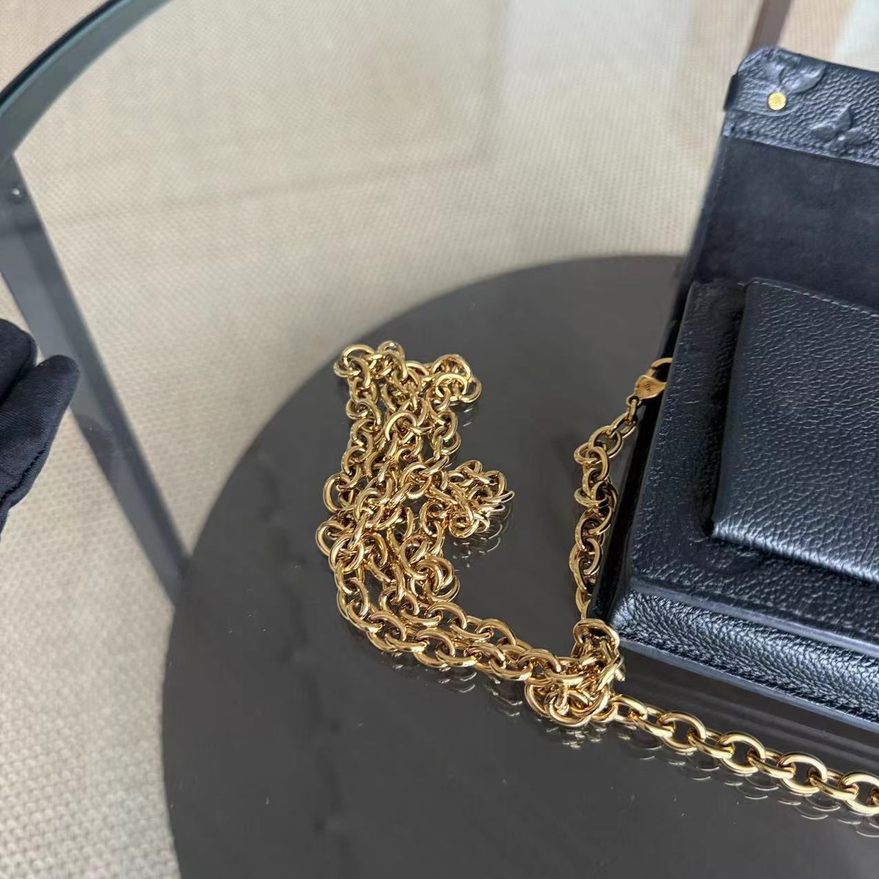 LVT Vavin Chain WOC Chain Wallet Empreinte Black Gold Hardware Black
