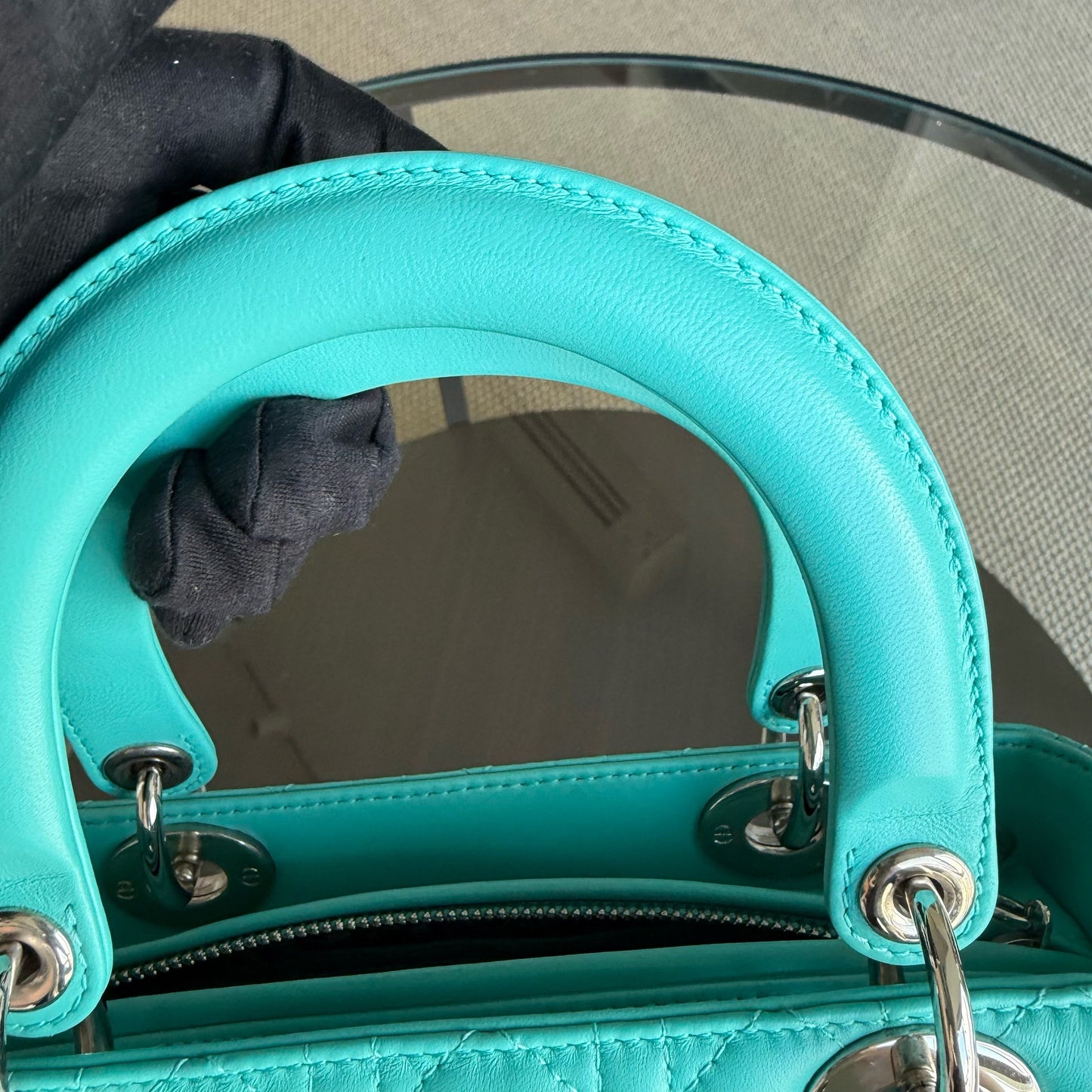 Kovancy Lady Moyen - 25 cm Cannage Agneau Bleu Clair Quincaillerie Argentée