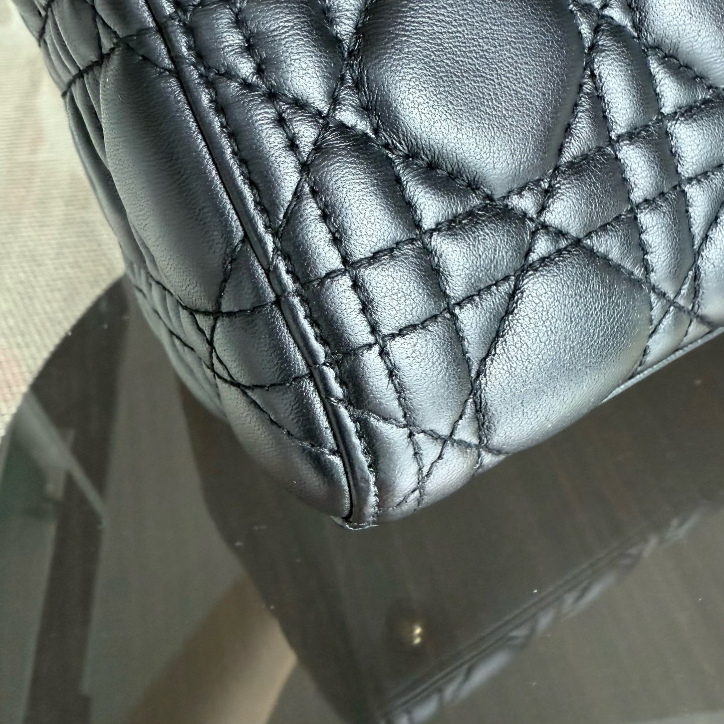 Kovancy Lady Moyen - Cuir d'agneau Cannage noir Quincaillerie dorée SANS SANGLE