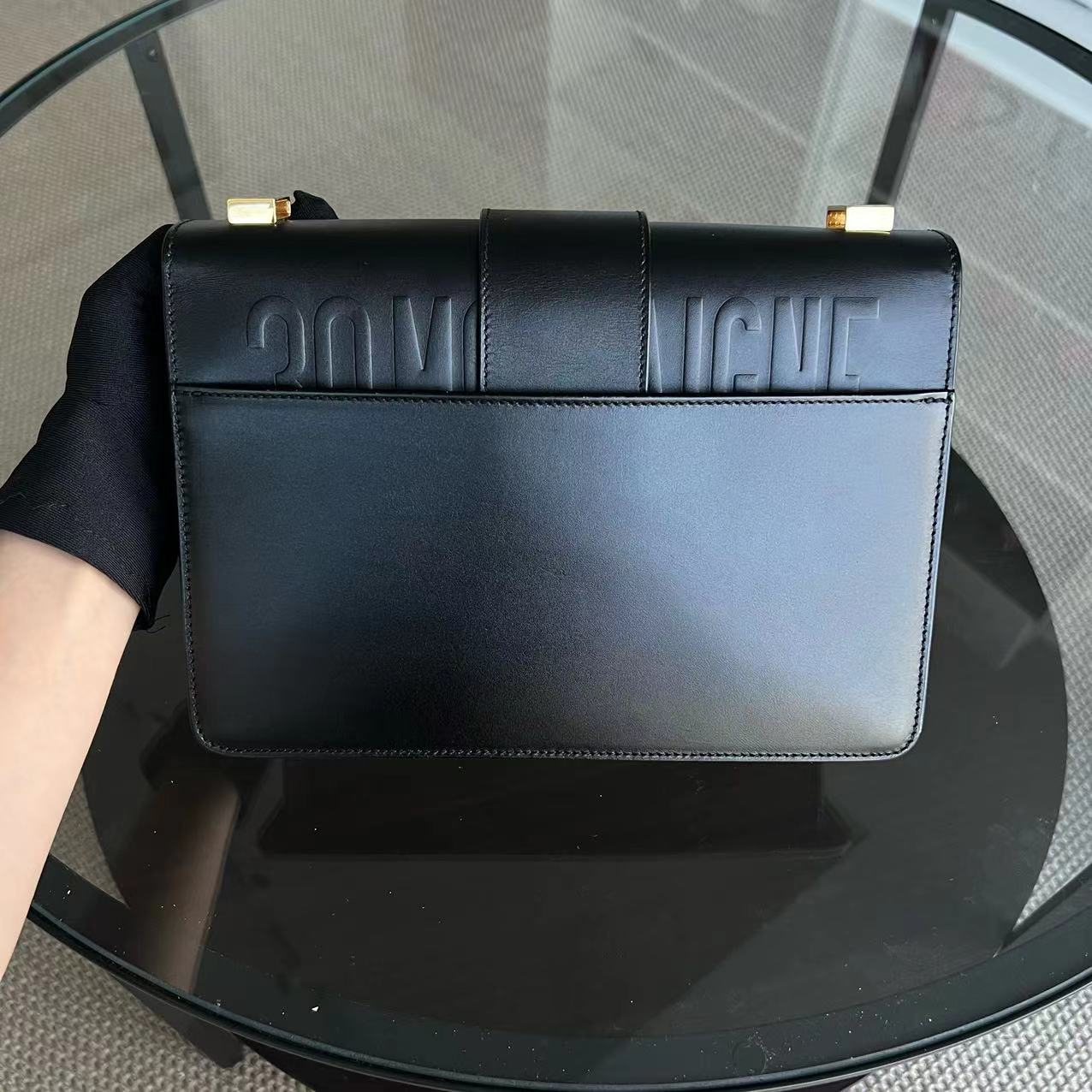 Kovancy 30 Montaigne - Cuir de veau lisse noir accastillage doré avec bandoulière