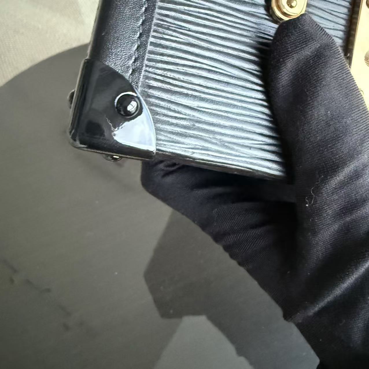 Kovancy Petite Malle - Sac bandoulière en cuir noir EPI