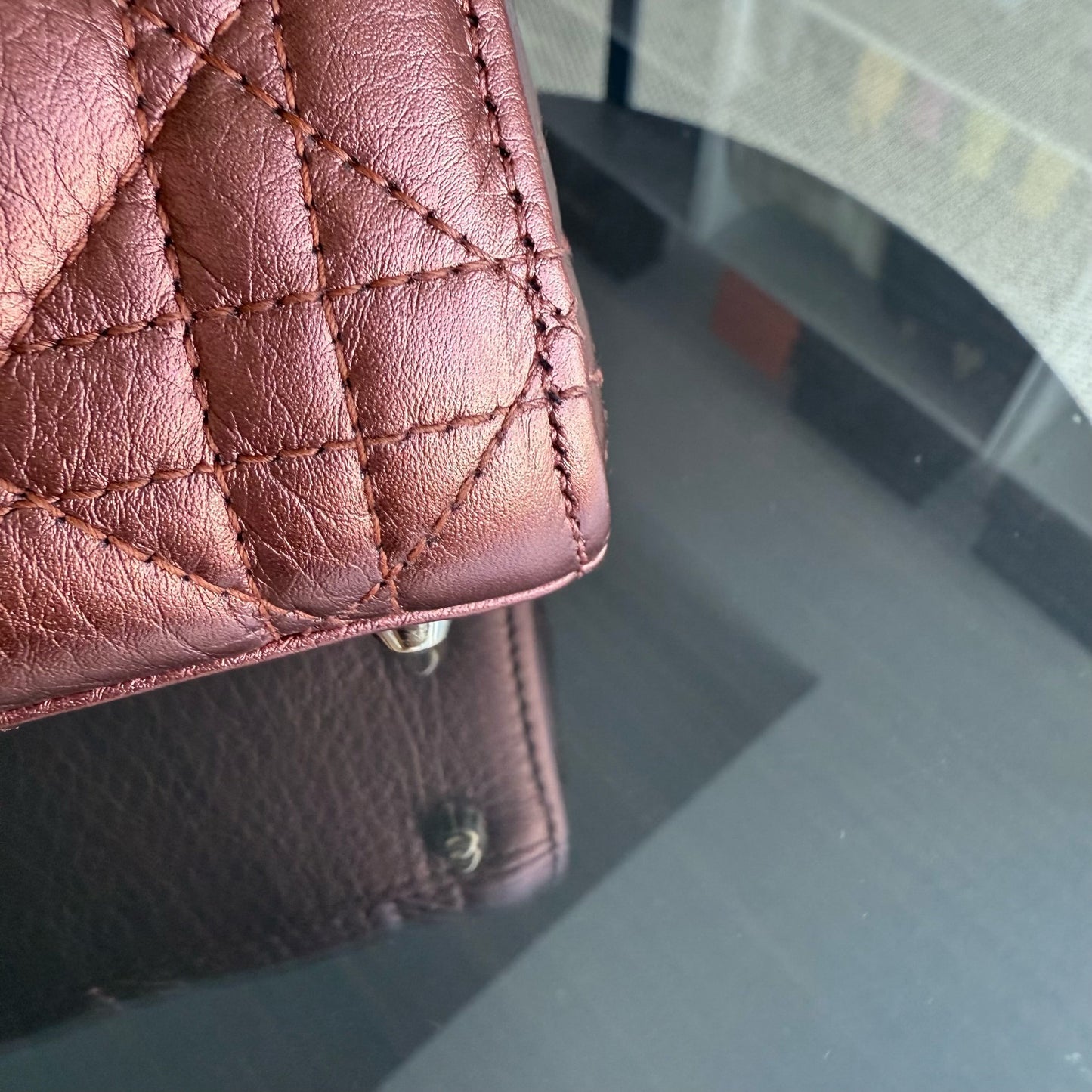 Kovancy Lady Mini - Bandoulière réglable en cuir de veau Cannage marron et matériel doré