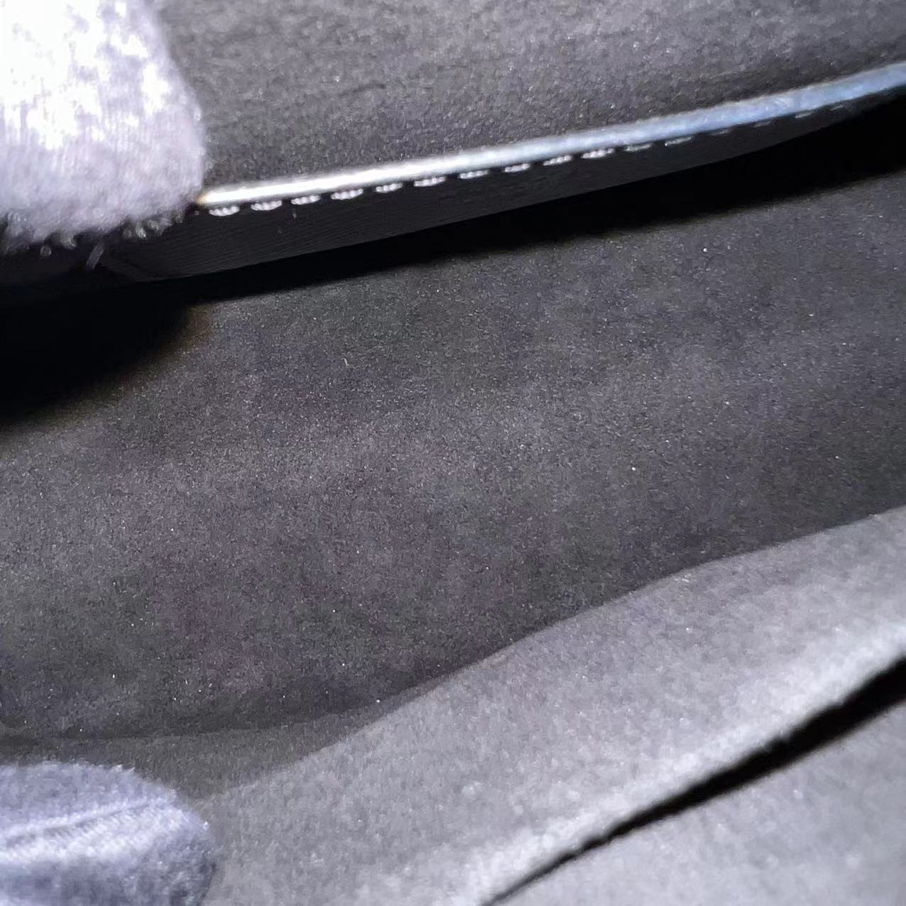 LV Twist MM Black Epi Leather SHW