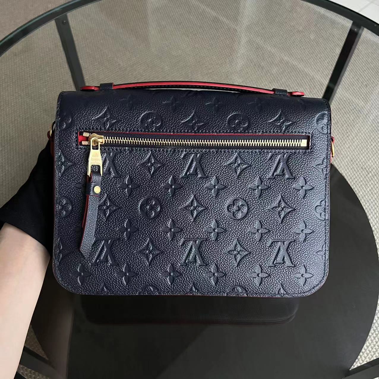 Kovancy Pochette Metis Calfskin Empreinte Marine Rouge Matériel Doré