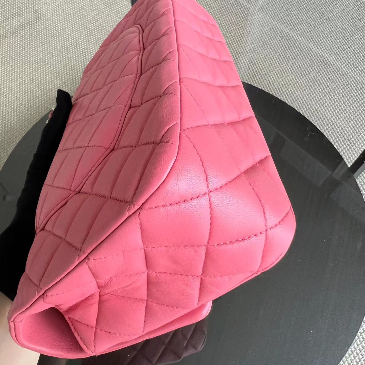 CHANEL Classic Flap Medium