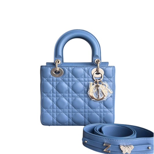 Kovancy Lady Petit rabat ABC - Cuir d'agneau Cannage bleu, quincaillerie dorée MyABC