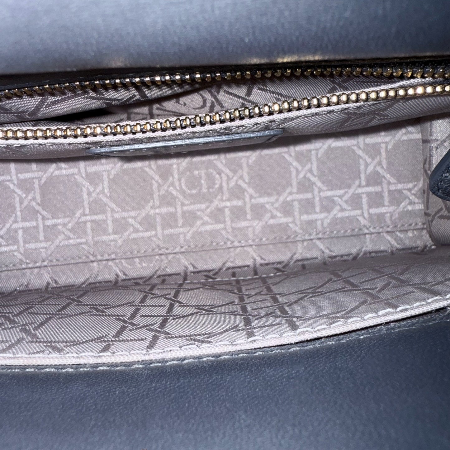 Kovancy Lady Petit - Cuir d'agneau Cannage Gris foncé Gris anthracite Quincaillerie dorée