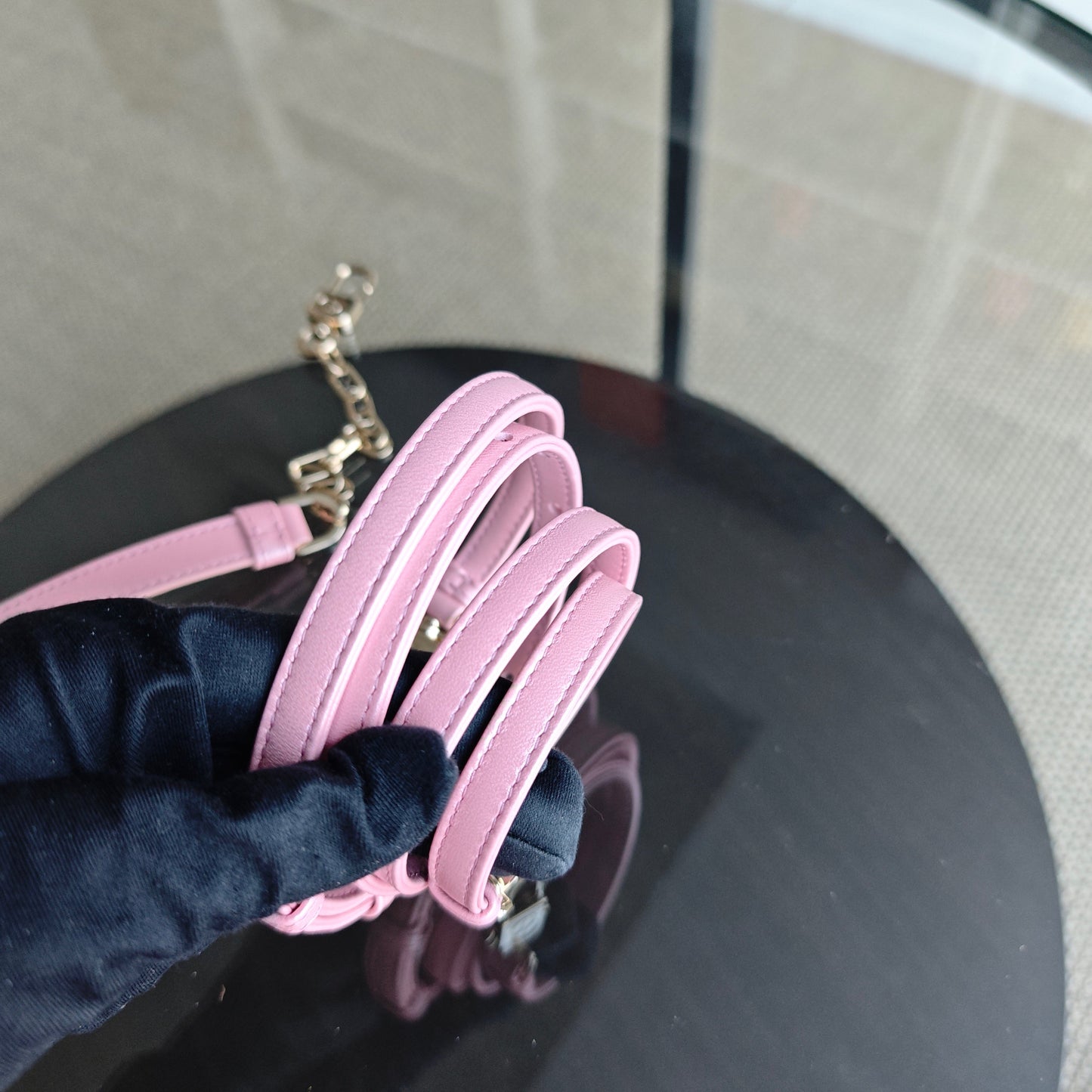 Kovancy D-Joy Micro - Cuir d'agneau Cannage irisé rose, accastillage doré, 17 cm